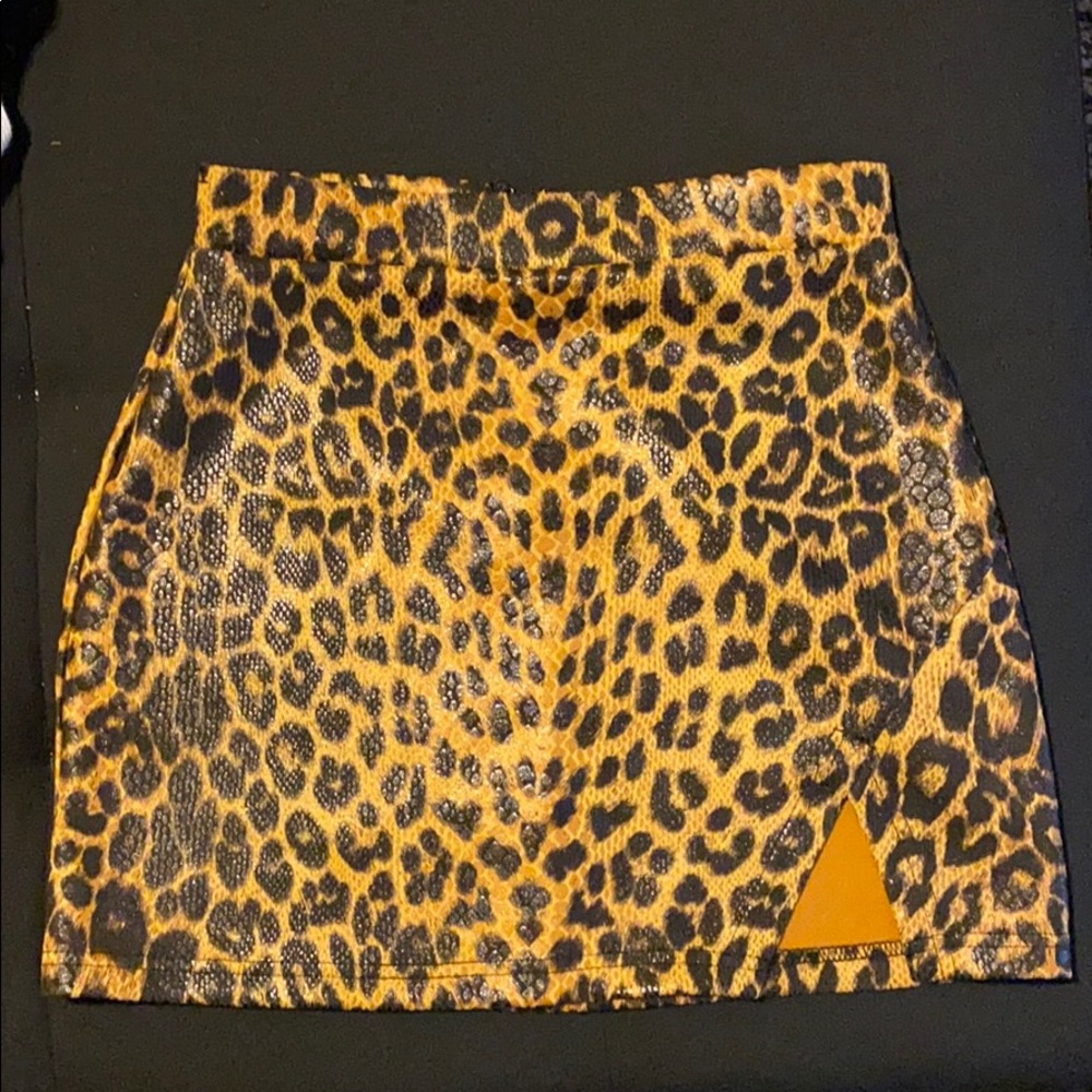 Leopard print skirt